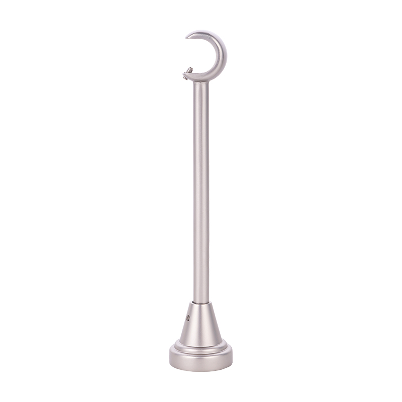 Traditional sagum bracket