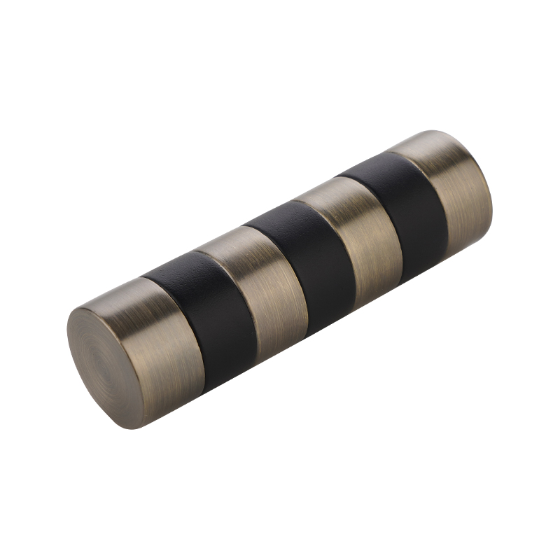 Cylinder sagum finials